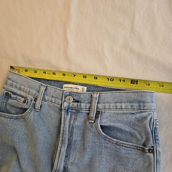 Abercrombie & Fitch The Skinny High Rise Ripped Knee Light Blue Jeans - Picture 6 of 11